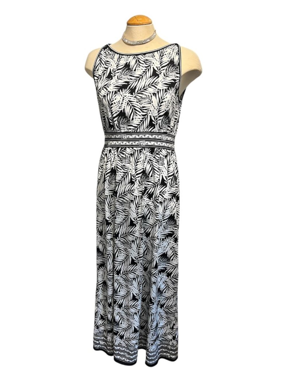 MAX STUDIO Sleeveless Black & White Leaf Print Maxi Dress Size Large